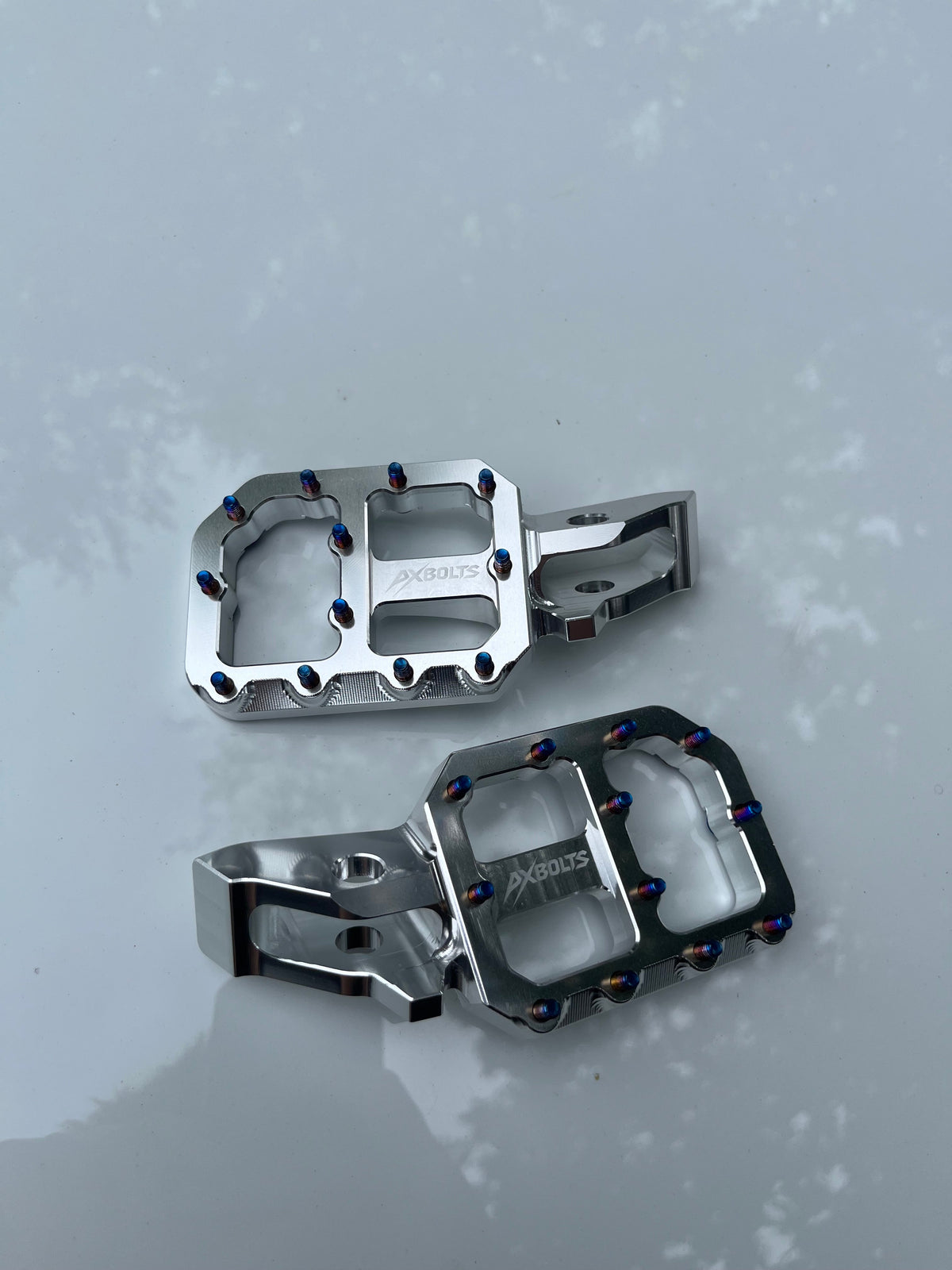 Surron LBX/Eride/Talaria Titanium Footpegs Axbolts