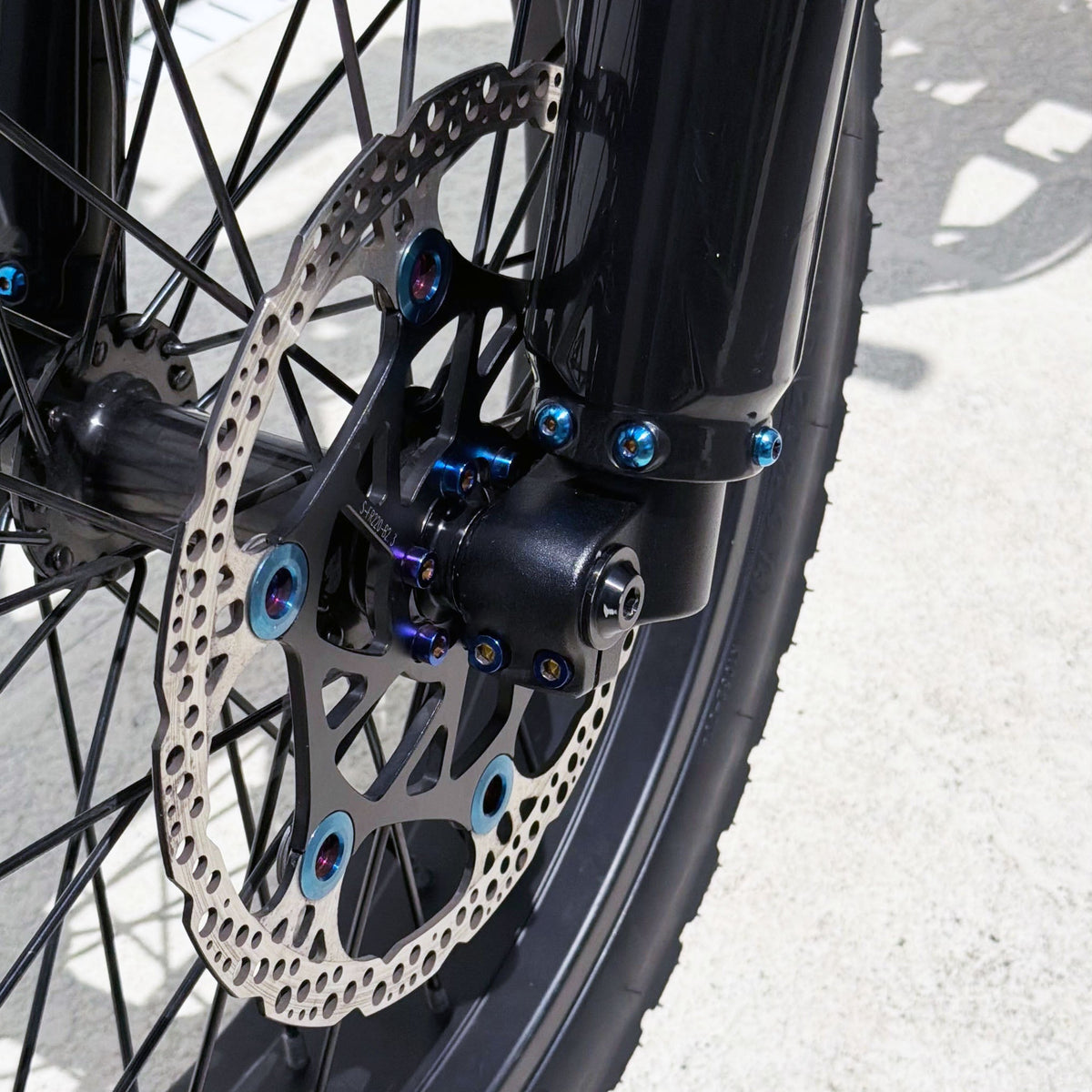 Ghostcat F4X and F3X titanium bolt kit V2, 28-piece set – detail view