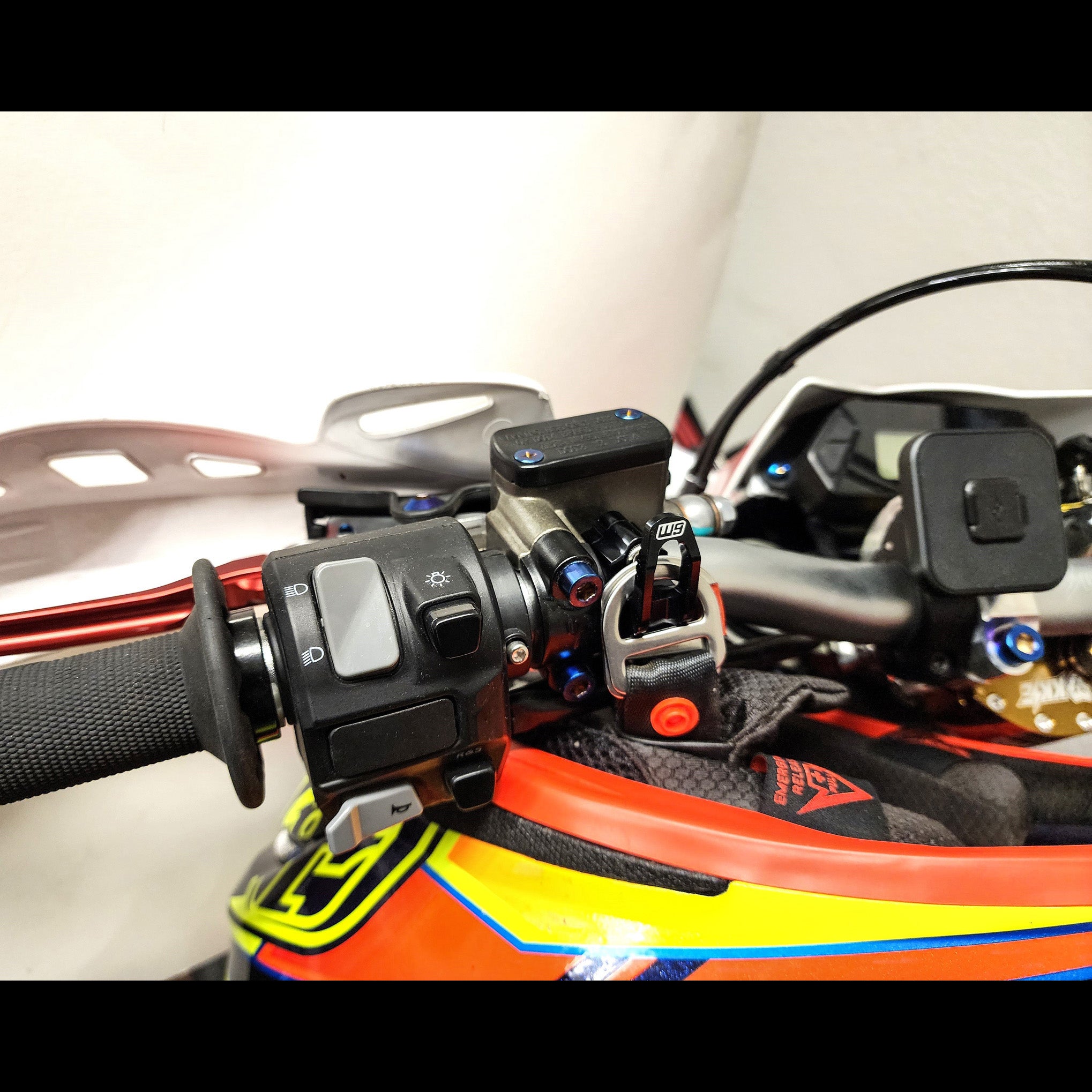 Helmet Hook Warp9Racing