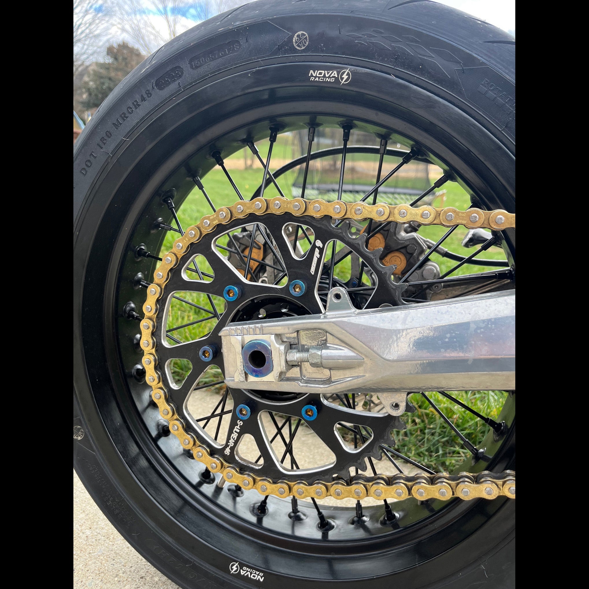 Ultra Bee Sprocket (Set of 6) Axbolts